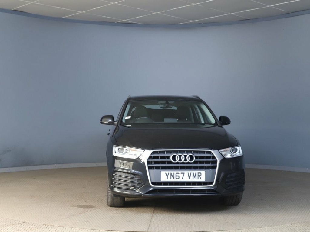 Audi Q3 1.4L Sport Black #2