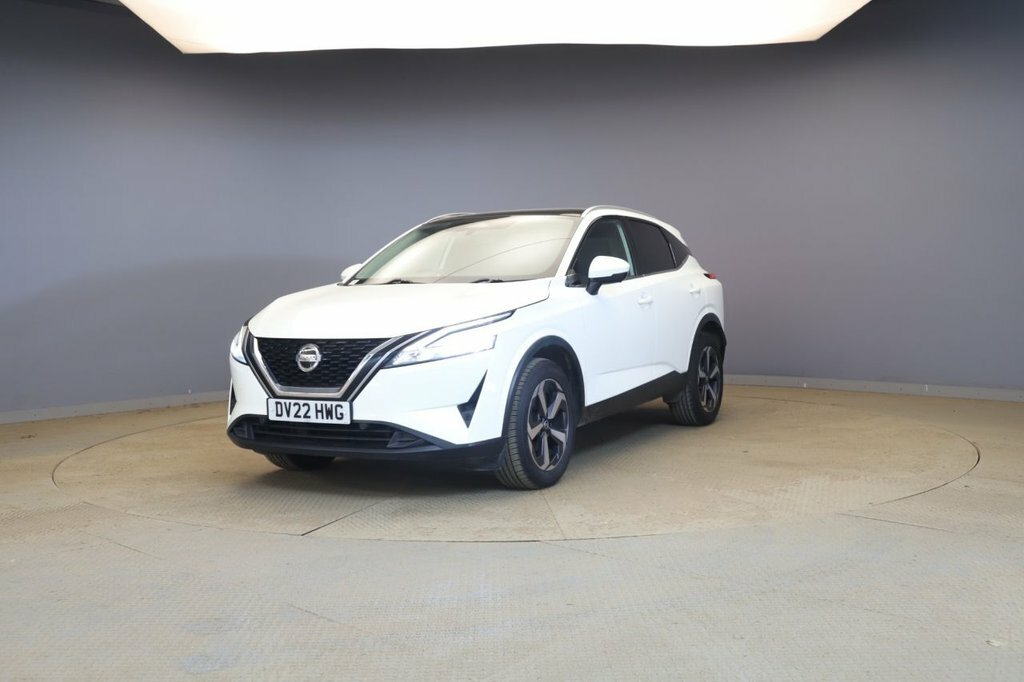 Nissan Qashqai 1.3L N-connecta White #3