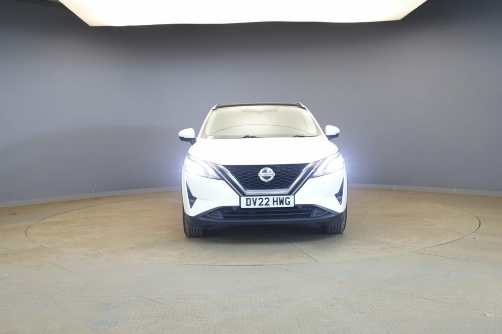 Nissan Qashqai 1.3L N-connecta White #2