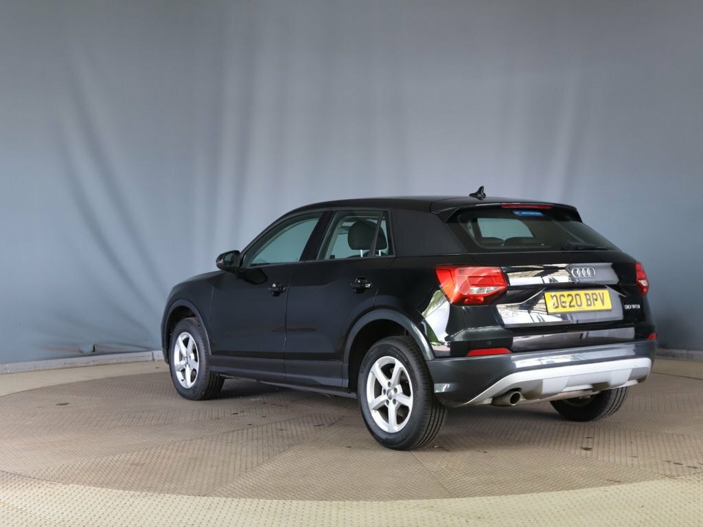 Audi Q2 1L Technik Black #4