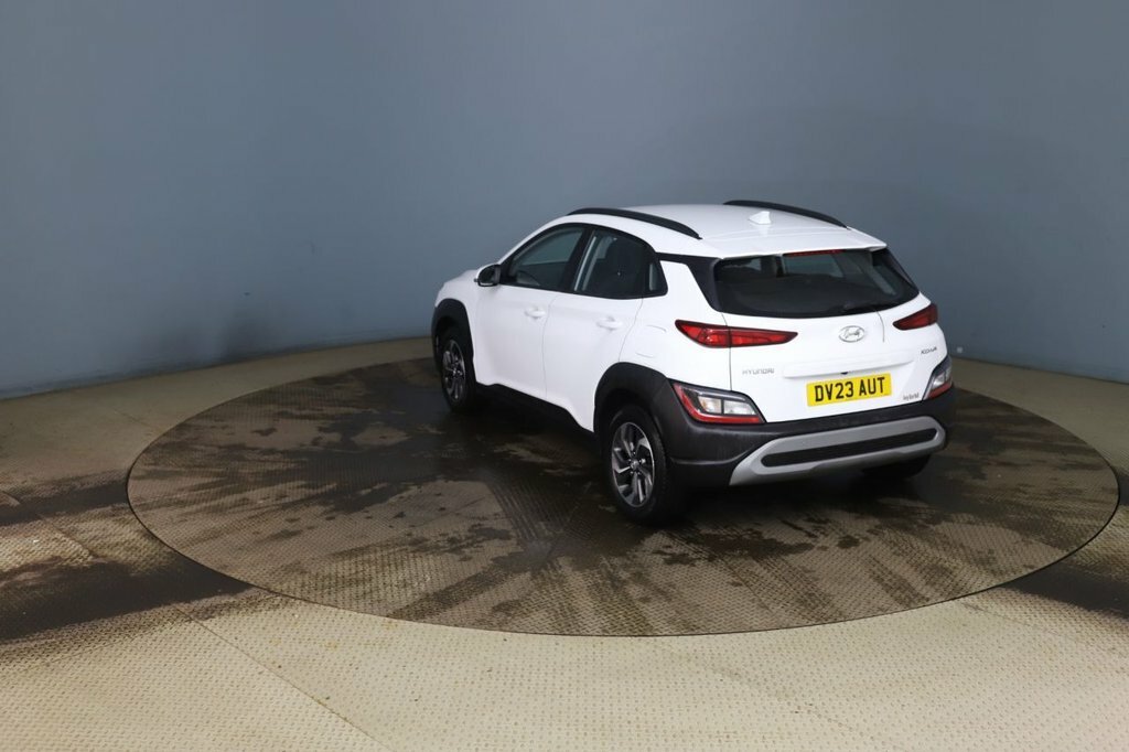 Hyundai Kona 1L Se Connect White #6