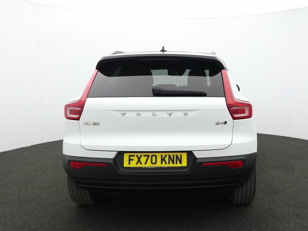 Volvo XC40 2L R-design White #6