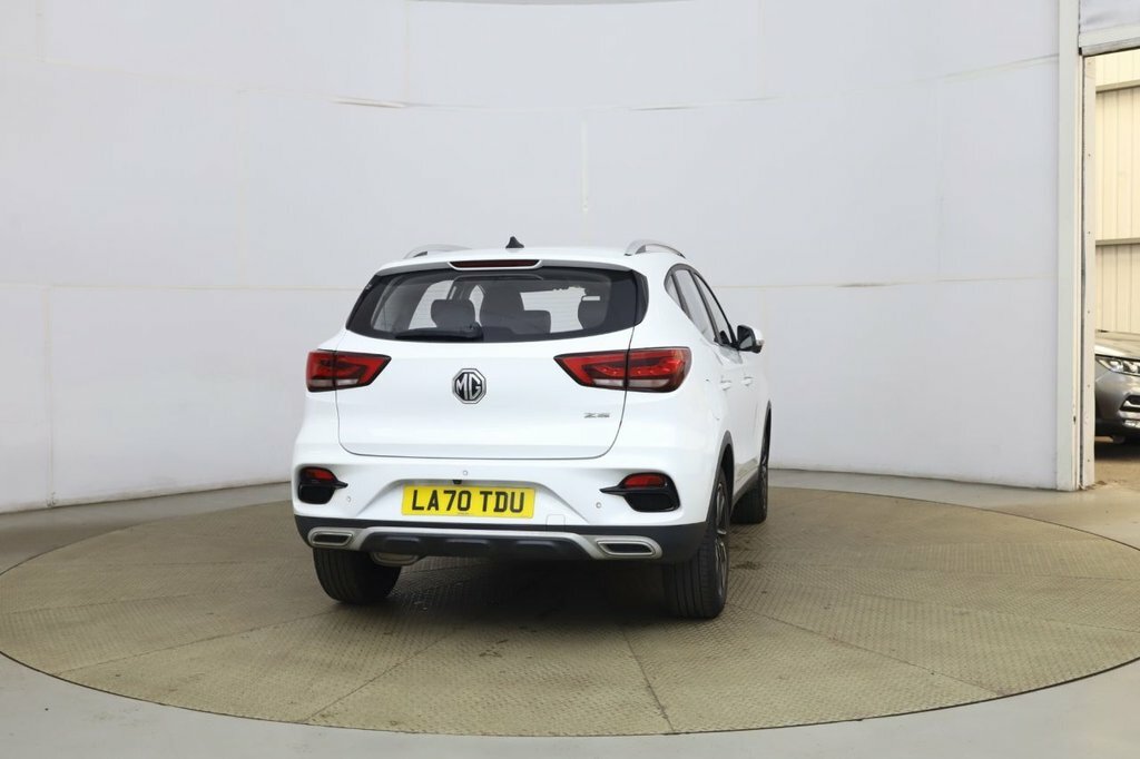 MG ZS 1L Exclusive White #4