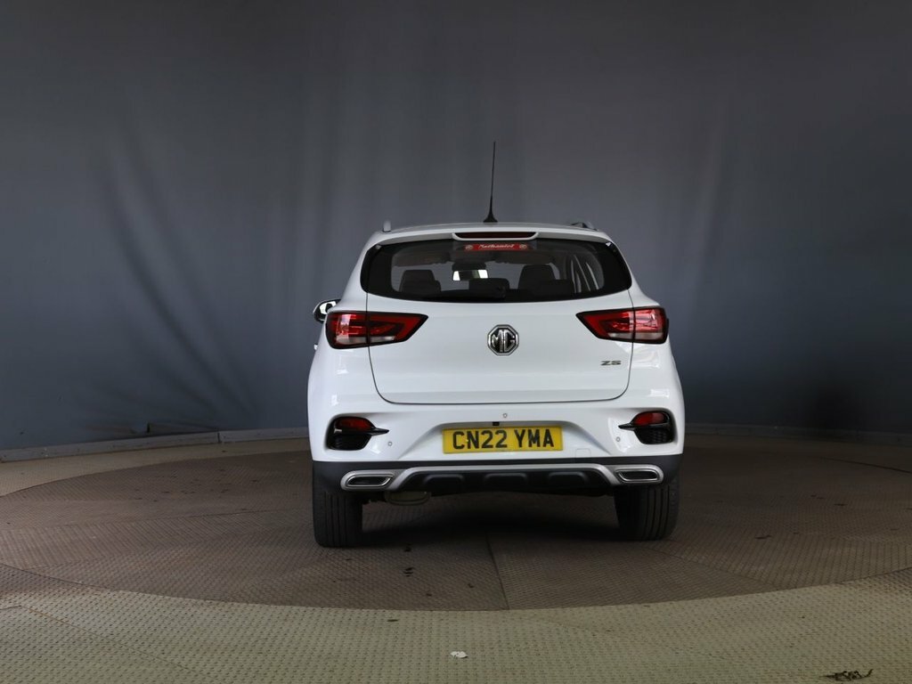 MG ZS 1L Exclusive White #5