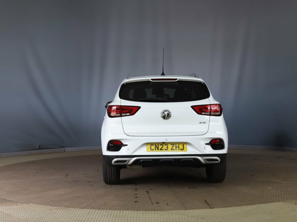 MG ZS 1L Exclusive White #5