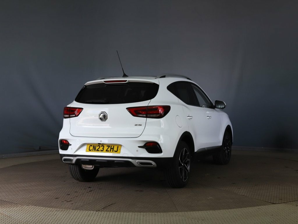 MG ZS 1L Exclusive White #6