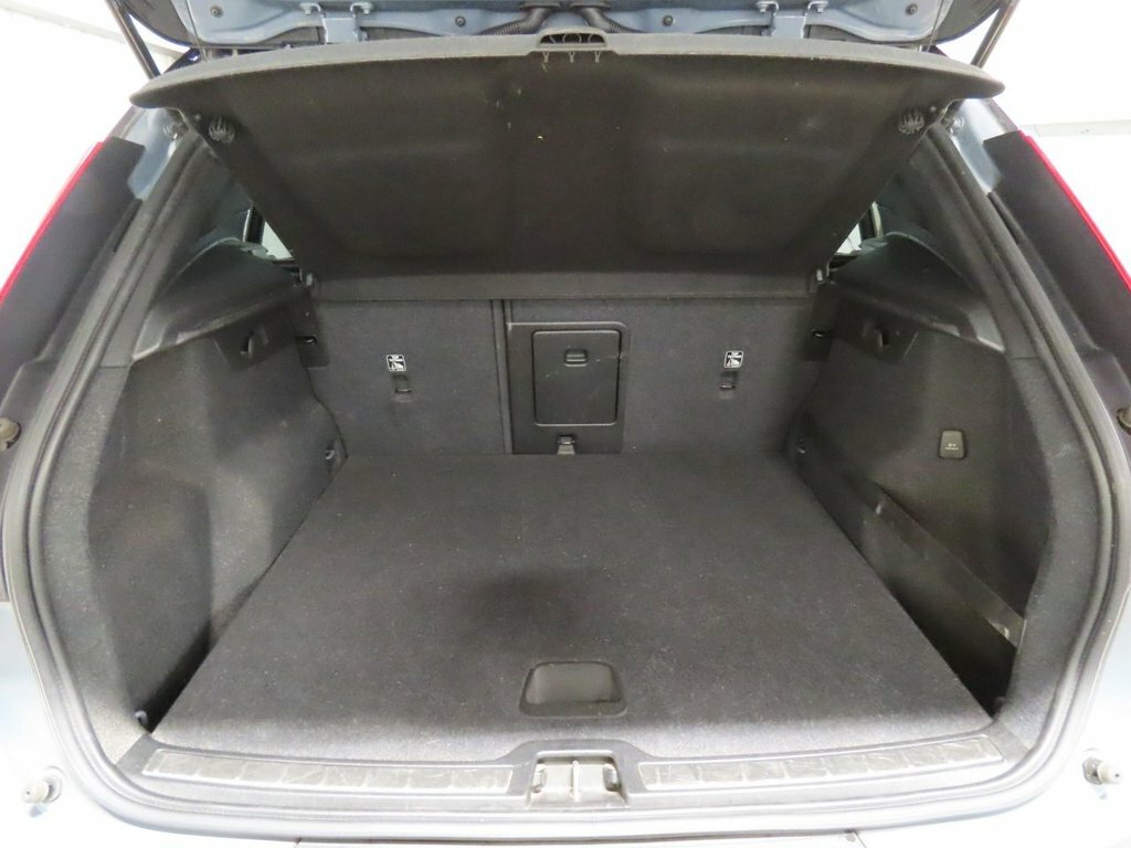Volvo XC40 Xc40 Inscription T4 Awd Grey #12