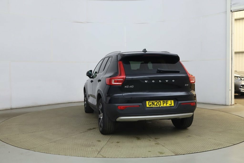 Volvo XC40 2L Inscription Black #5