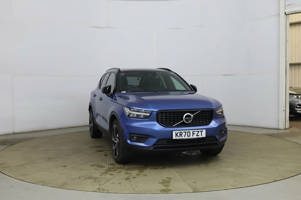 Volvo XC40 1.5L R-design Pro Blue