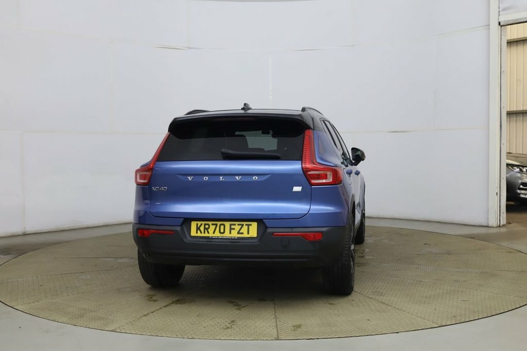 Volvo XC40 1.5L R-design Pro Blue #4