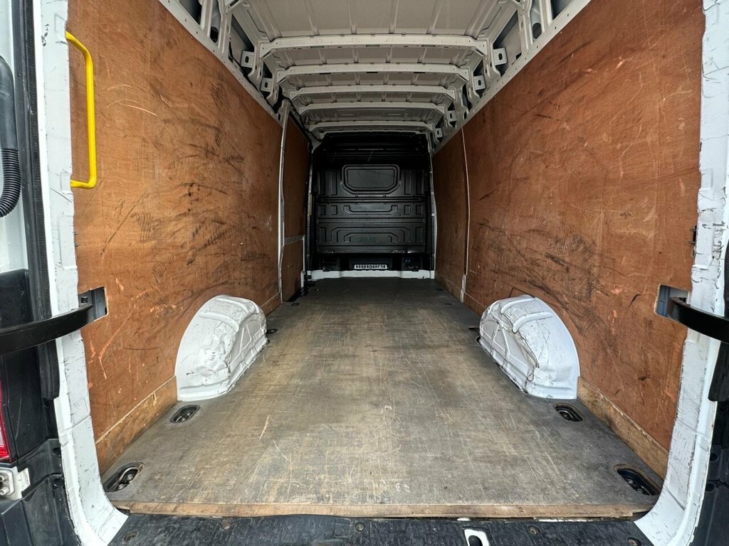 Volkswagen Crafter 2L Trendline YA21HLP White #6