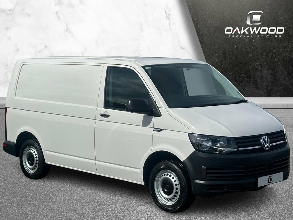Volkswagen Transporter 2L Startline White