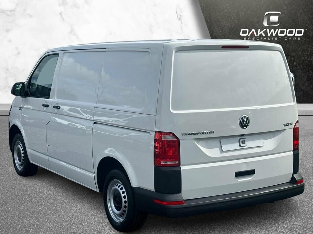 Volkswagen Transporter 2L Startline White #5