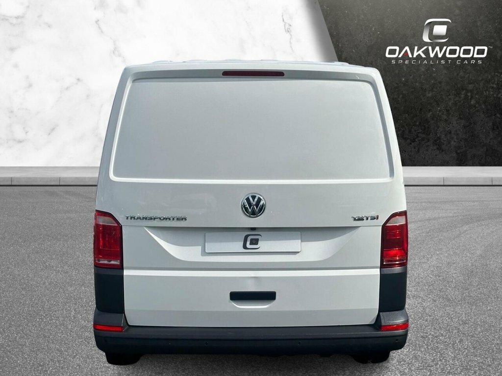 Volkswagen Transporter 2L Startline White #3