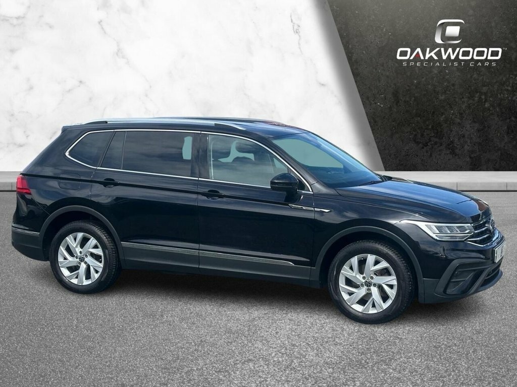 Volkswagen Tiguan Allspace 1.5L Life LP72OOY Black #5