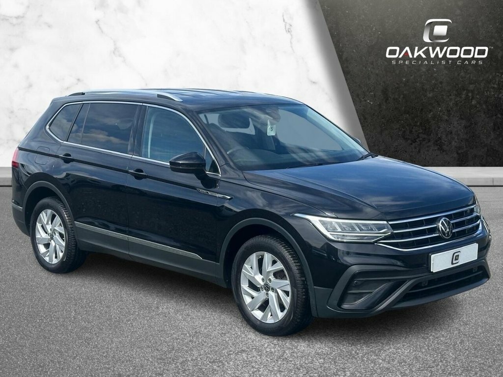 Volkswagen Tiguan Allspace 1.5L Life Black