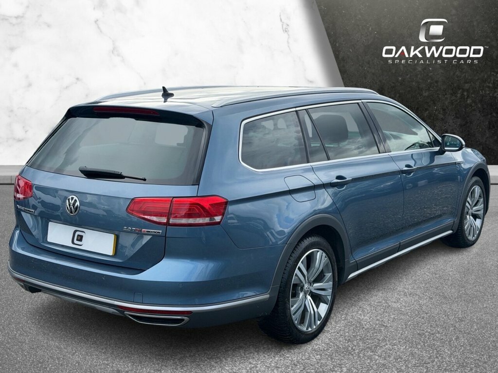 Volkswagen Passat Alltrack Passat Alltrack Tdi Bluemotion Technology 4Motion White #15