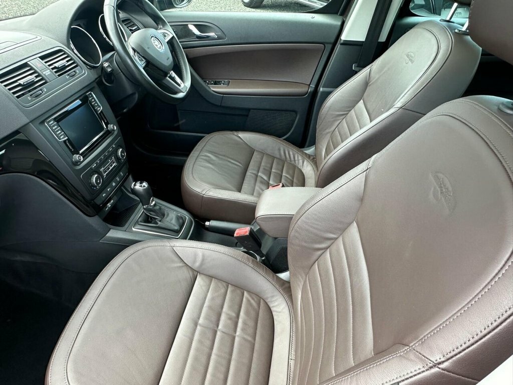 Skoda Yeti 2L Laurin Klement LB15MWW Brown #3