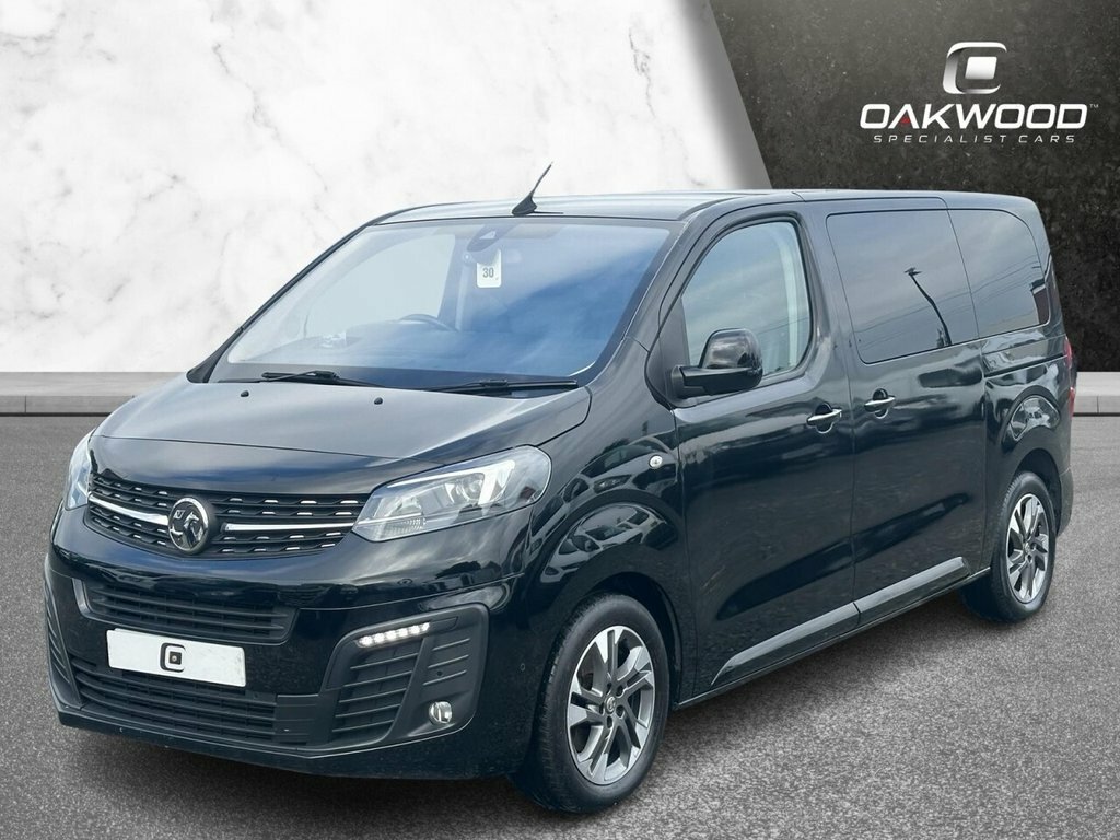 Vauxhall Vivaro 2L Elite M Black #4
