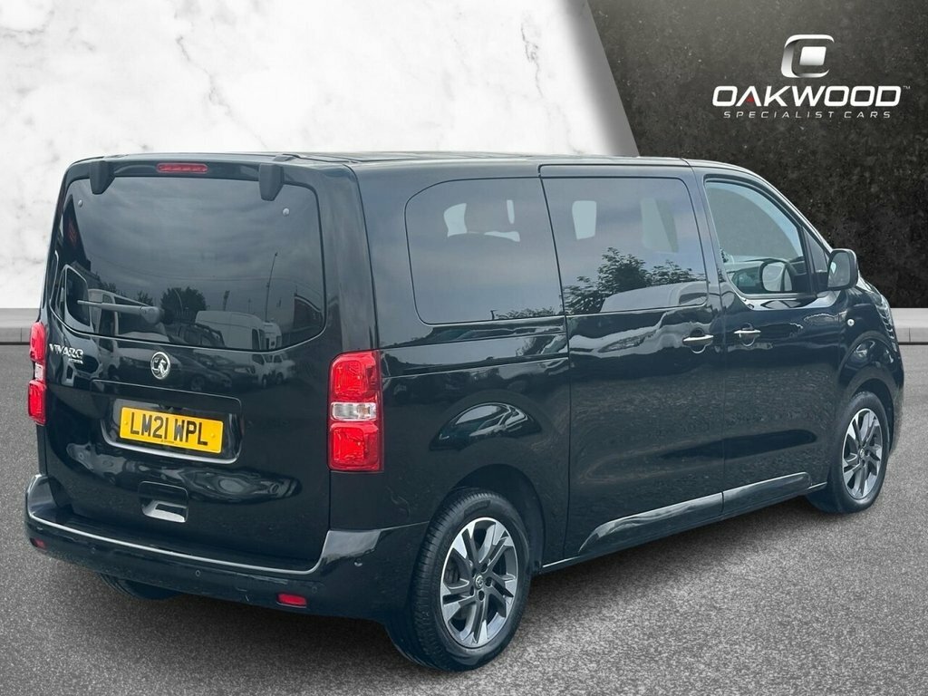 Vauxhall Vivaro 2L Elite M Black #3