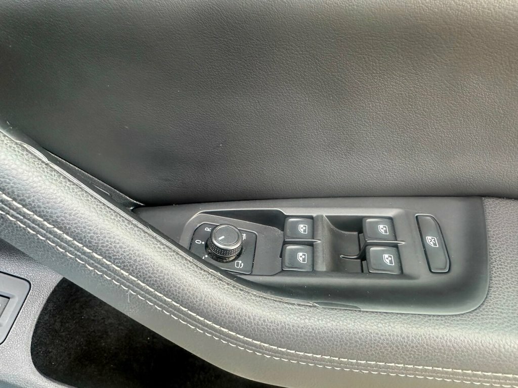 Volkswagen Passat 2.0 Tdi Gt Panoramic Roof  #19