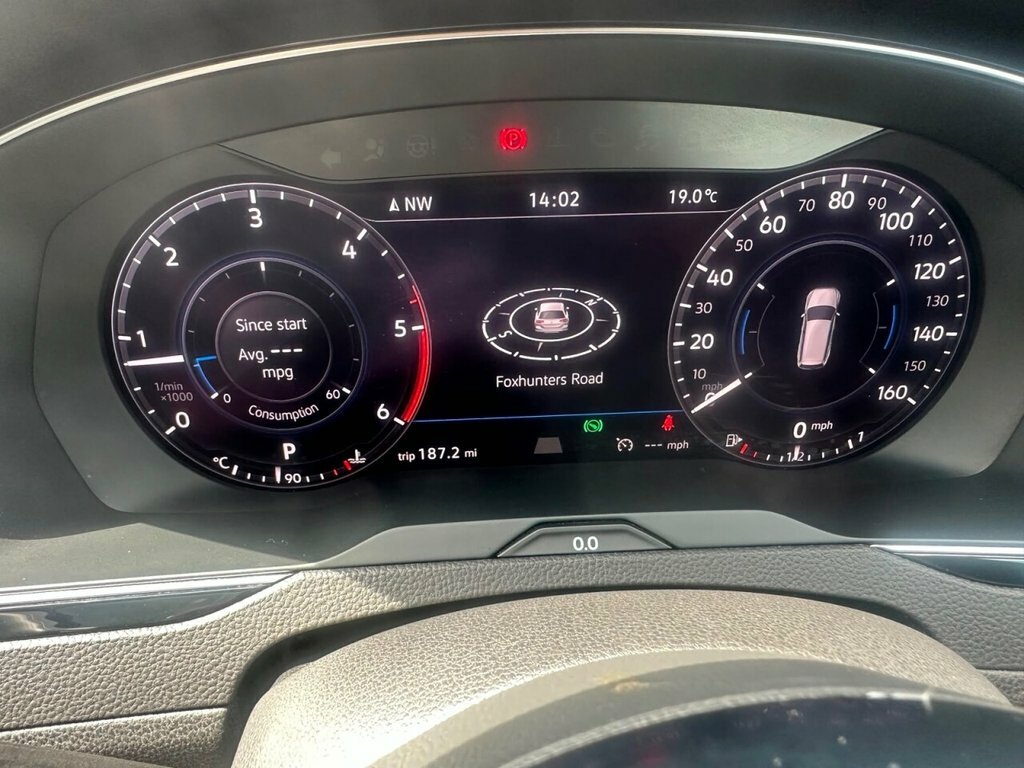 Volkswagen Passat 2.0 Tdi Gt Panoramic Roof  #18
