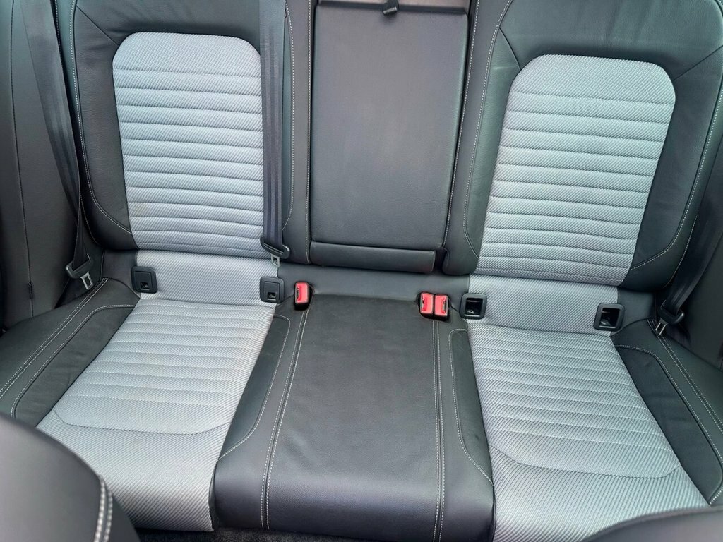 Volkswagen Passat 2.0 Tdi Gt Panoramic Roof  #21