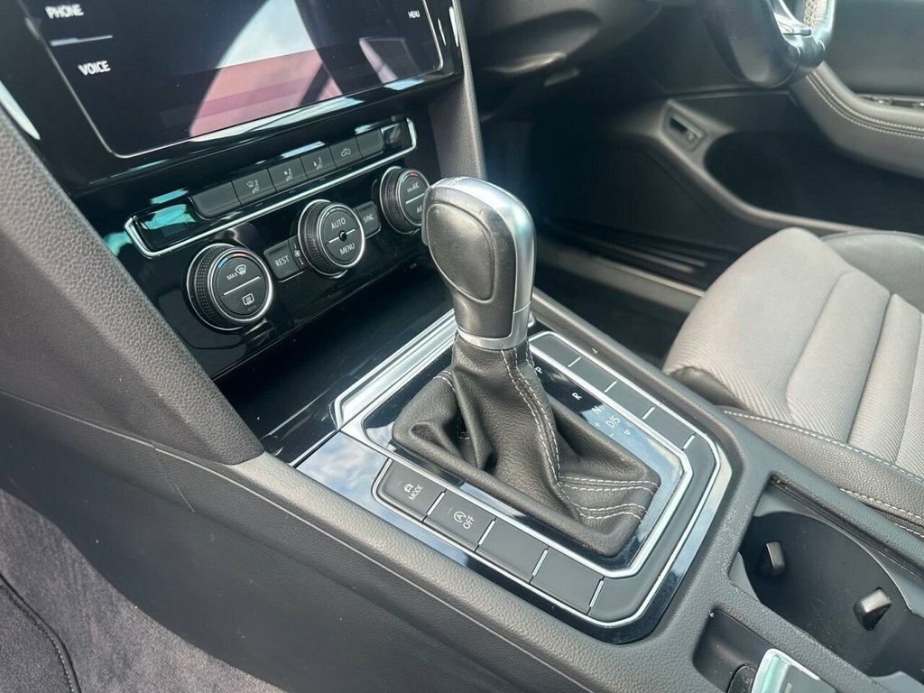 Volkswagen Passat 2.0 Tdi Gt Panoramic Roof  #20
