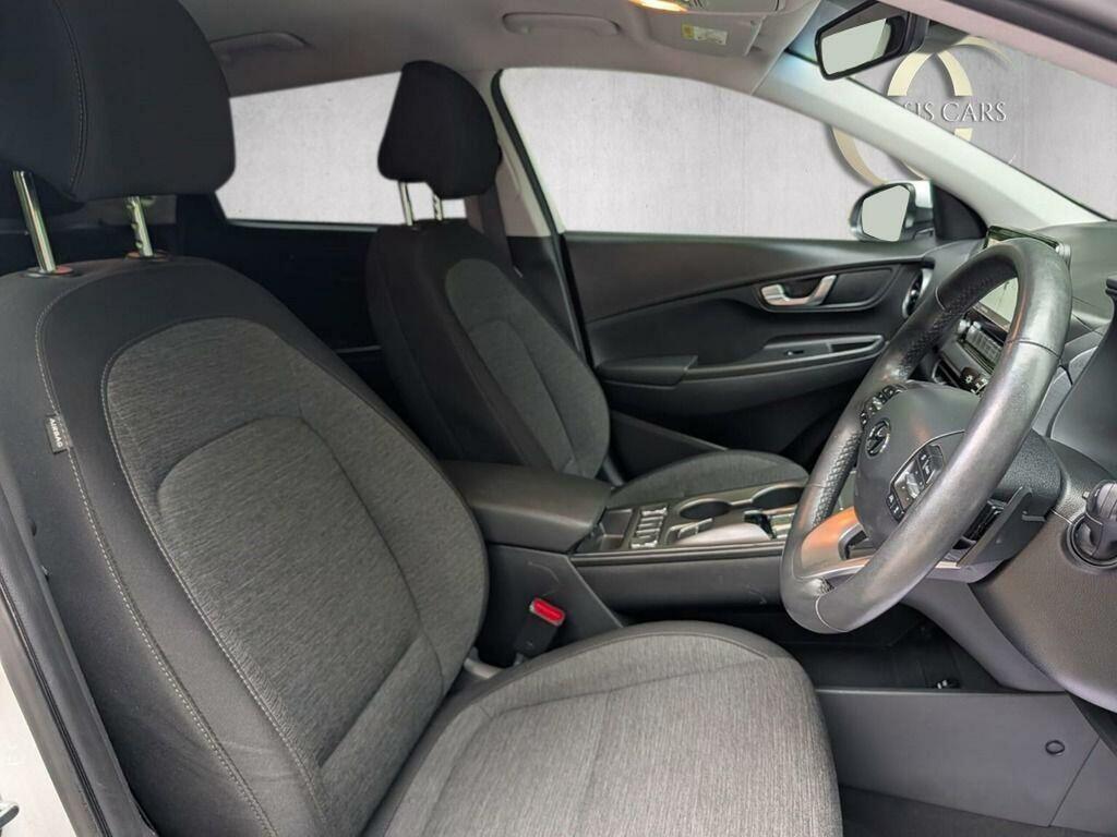 Hyundai Kona Suv 64Kwh Premium 10.5Kw Charger 2021 White #3