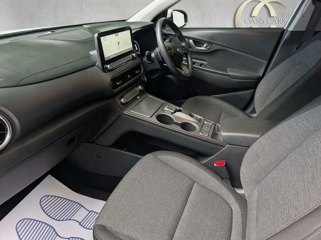 Hyundai Kona Suv 64Kwh Premium 10.5Kw Charger 2021 White #5