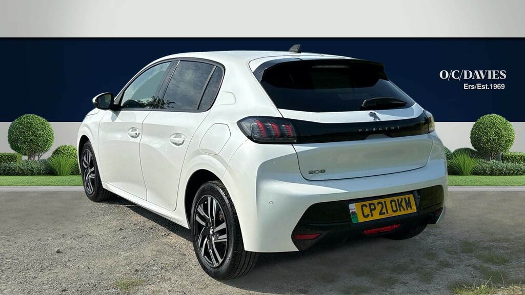 Peugeot 208 1.2 Puretech Allure Premium Hatchback M CP21OKM White #3