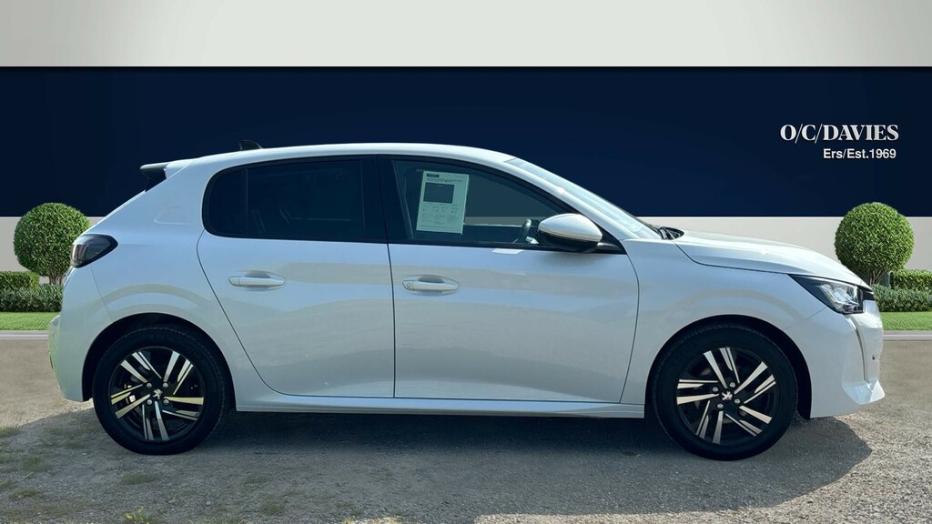 Peugeot 208 1.2 Puretech Allure Premium Hatchback M CP21OKM White #2