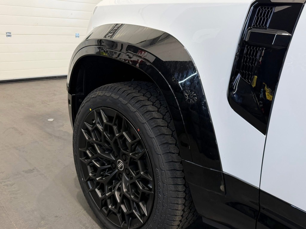 Land Rover Defender 110 Obsidian 110 D250 Hard Top S White #6