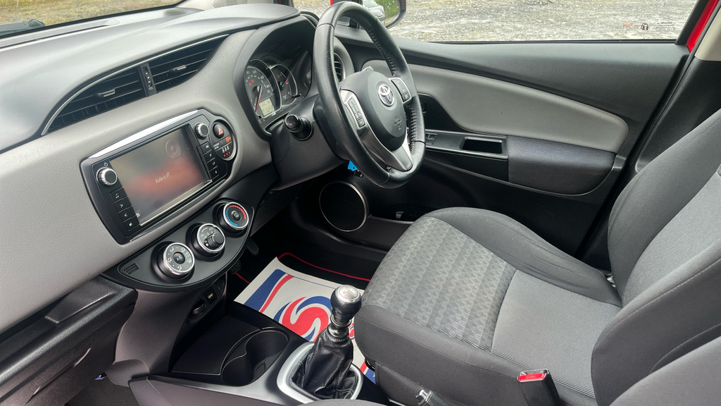 Toyota Yaris 1.33 Dual Vvt-i Icon Hatchback E Red #6