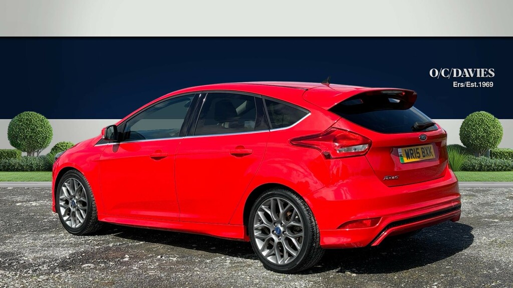 Ford Focus 1.5 Tdci Zetec S Hatchback Euro WR15BXK Red #3