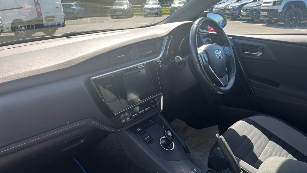 Toyota Auris 1.8 Vvt-h Design Hatchback Hybrid Cvt E White #6