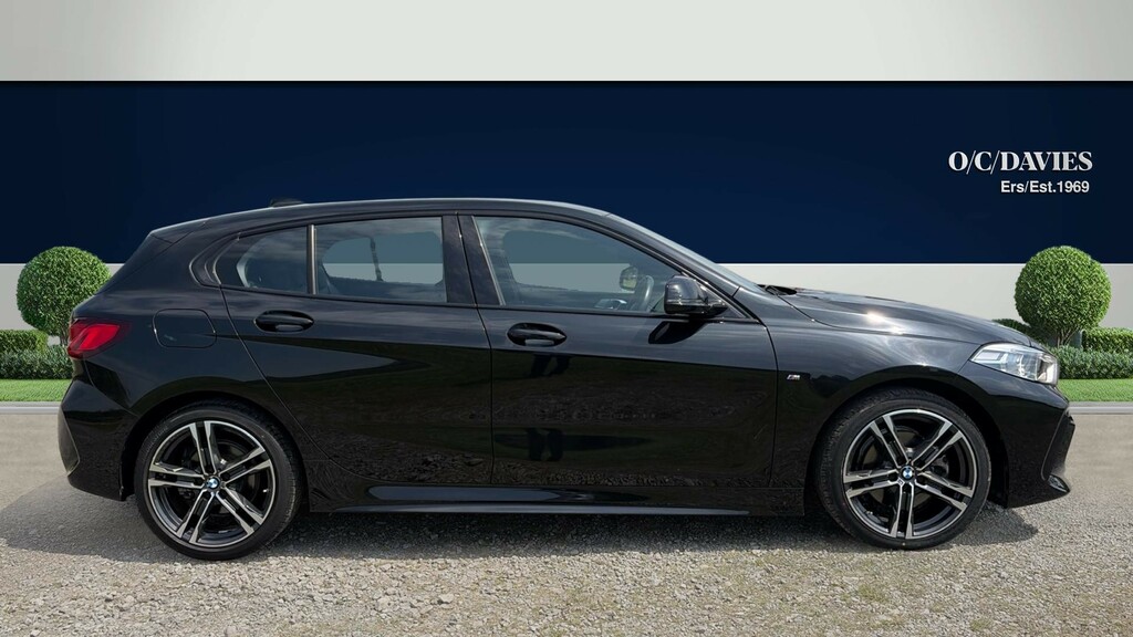 BMW 1 Series 1.5 118I M Sport Lcp Hatchback Dct Eu MF22YPP Black #2
