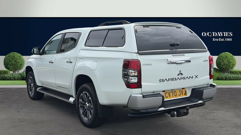 Mitsubishi L200 2.2 Di-d Dc Barbarian X Pickup Double Cab Dies White #3