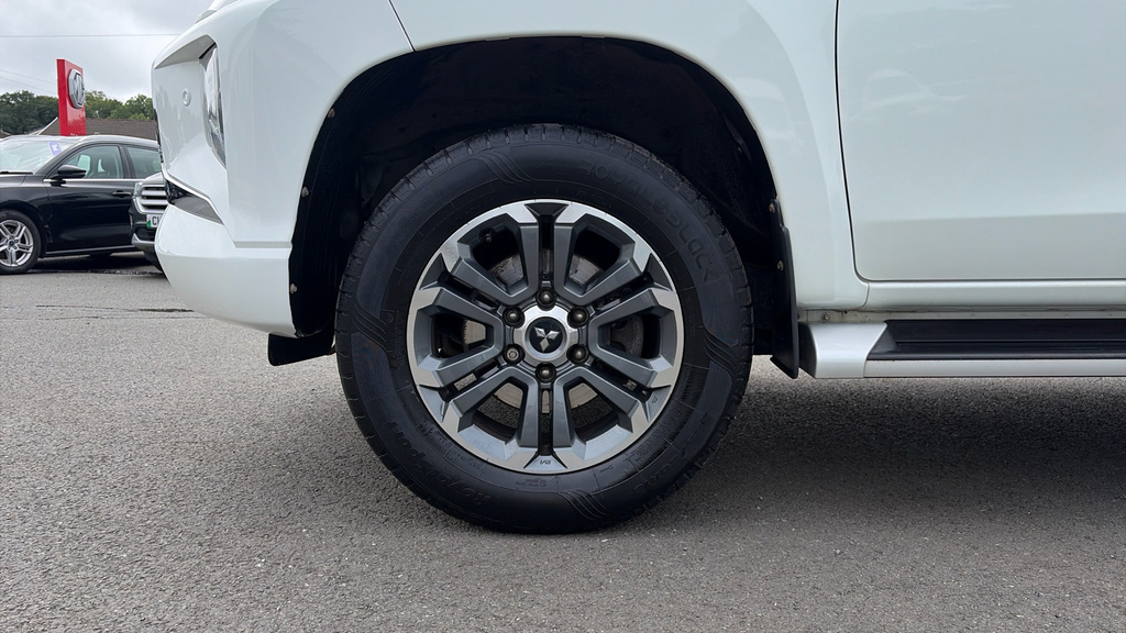 Mitsubishi L200 2.2 Di-d Dc Barbarian X Pickup Double Cab Dies Grey #18