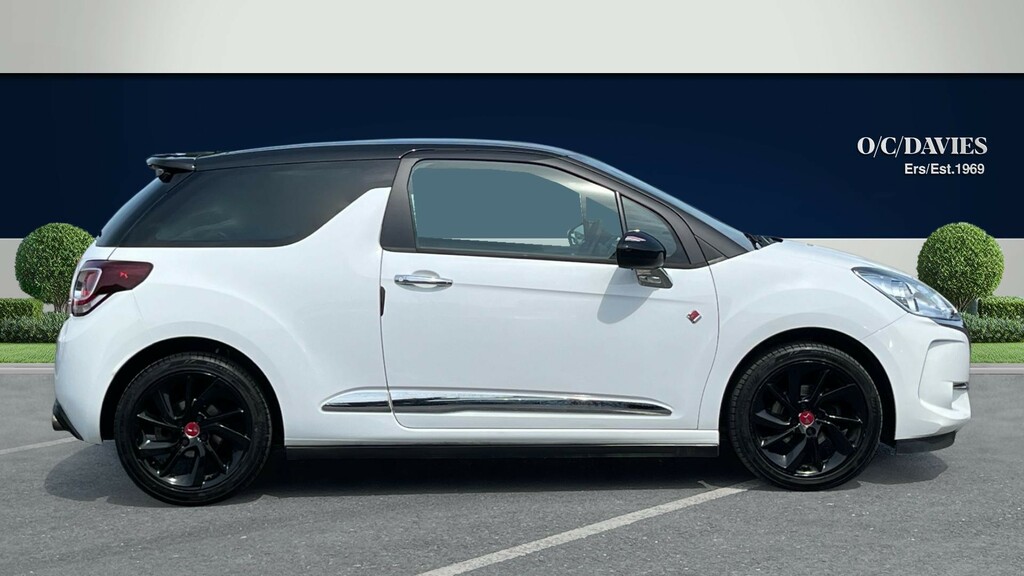 DS DS 3 1.2 Puretech Performance Line Hatchback White #2