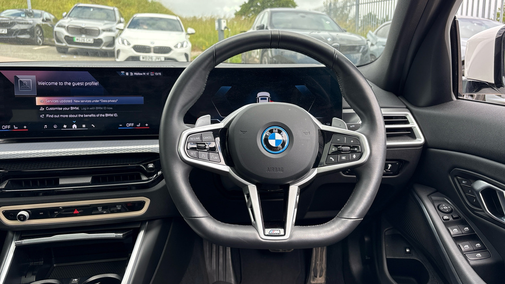 BMW 3 Series Saloon White #5