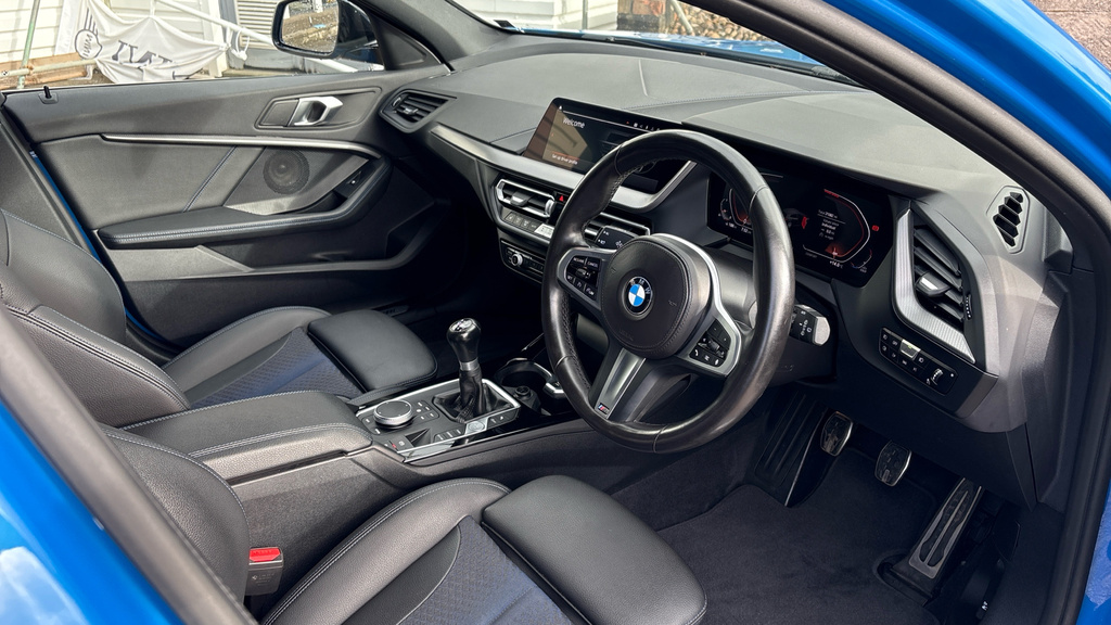 BMW 1 Series Sports WD23OAB Blue #6