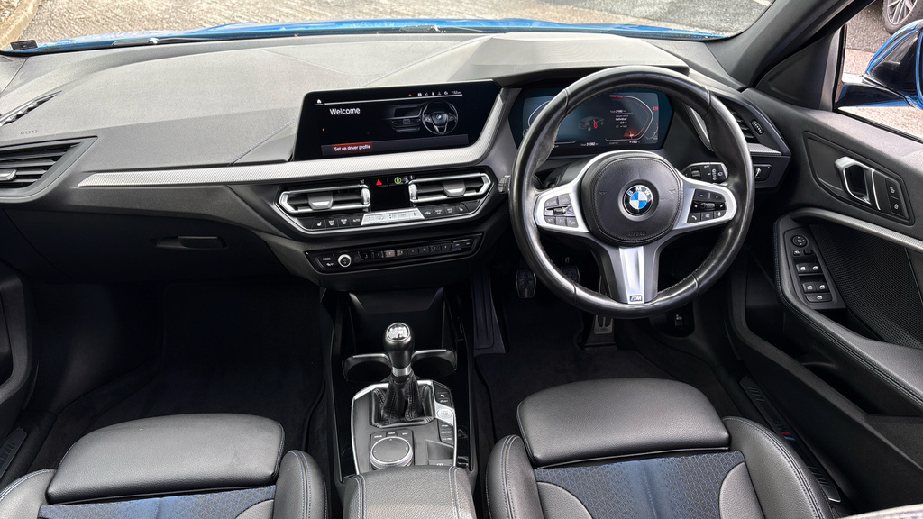 BMW 1 Series Sports WD23OAB Blue #4