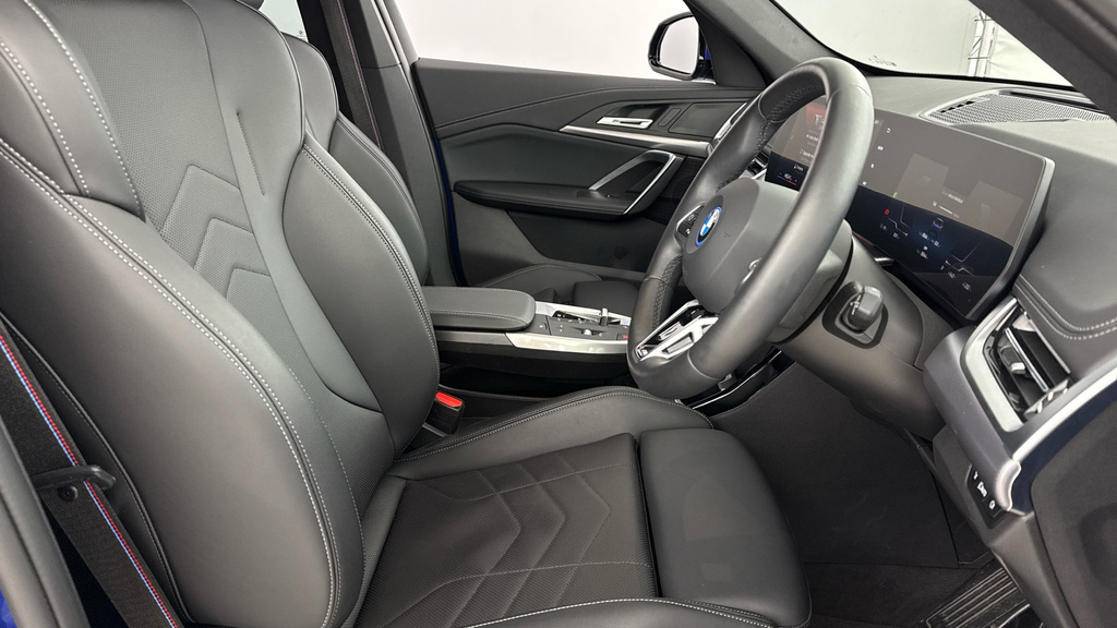 BMW iX1 Edrive20 M Sport Black #11