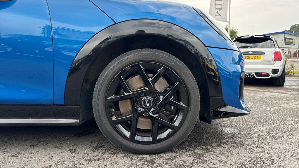 Mini Hatch 5-Door Hatch Cooper Exclusive Blue #14