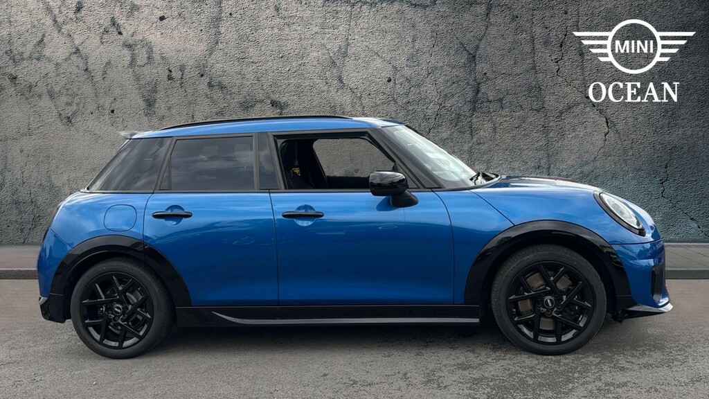 Mini Hatch 5-Door Hatch Cooper Exclusive Blue #3