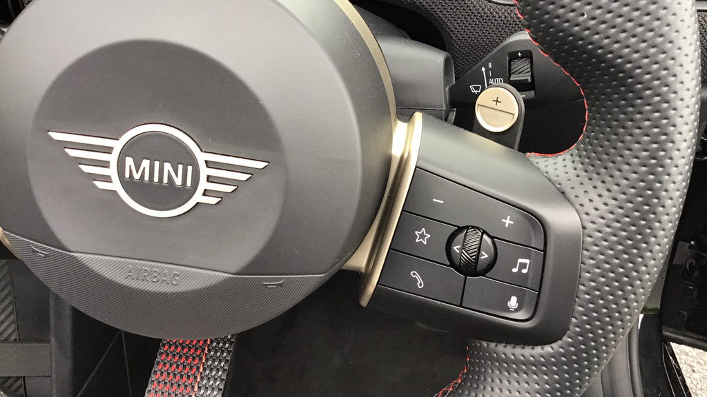 Mini Hatch #18