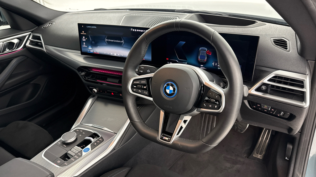 BMW i4 Coupe Green #6