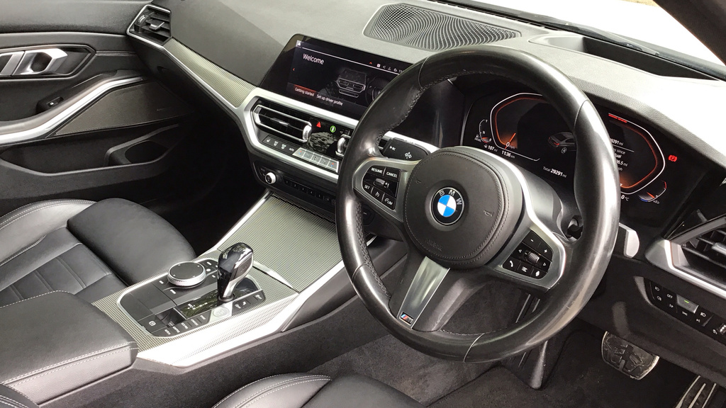 BMW 3 Series Saloon YL19VBN White #6