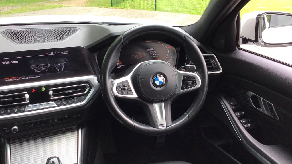 BMW 3 Series Saloon YL19VBN White #5